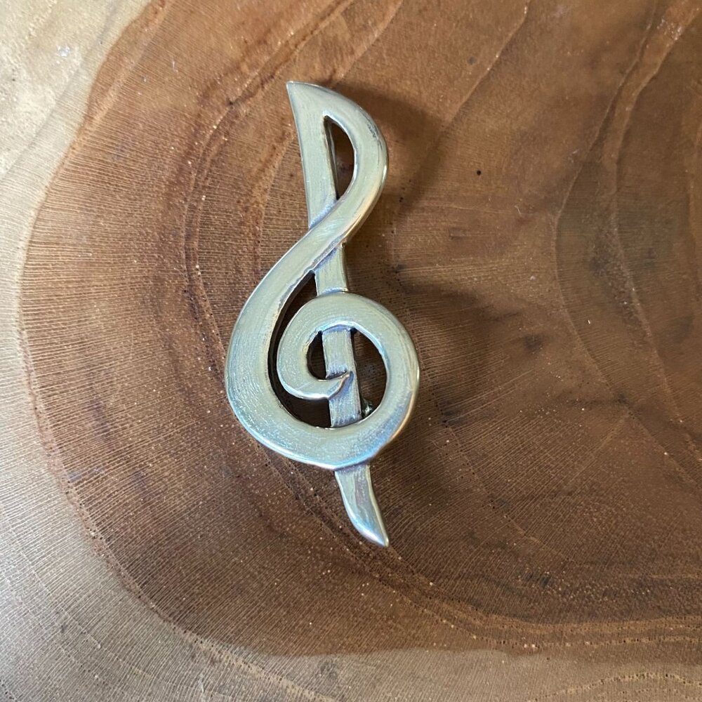 RETIRED Jeep Collins Treble Clef Bar Pin Brooch, Brass